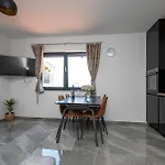 With Parking Space - 23055 자다르