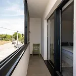 아파트 With Parking Space - 23055