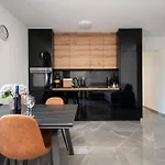 아파트 With Parking Space - 23055