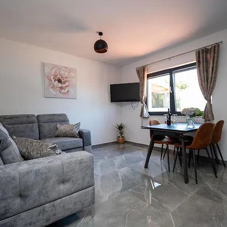 With Parking Space - 23055 Apartman