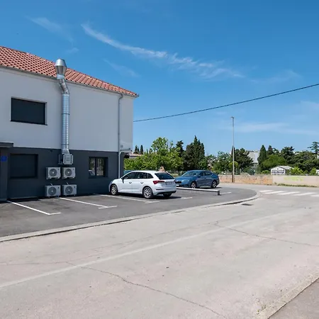 With A Parking Space - 23055 Апартаменты