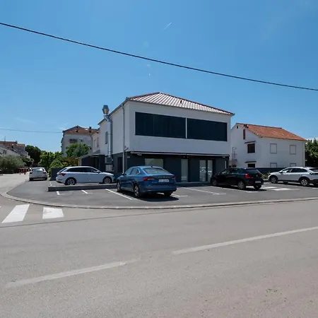 Apartment With A Parking Space - 23055 Zadar